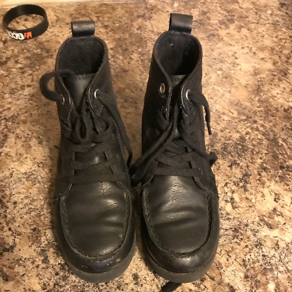Boys boots 13C